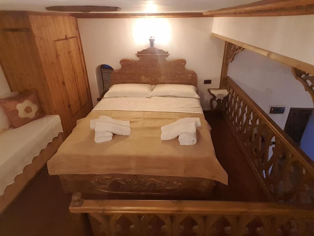 Riva Guest House Gjirokastra Kültér fotó