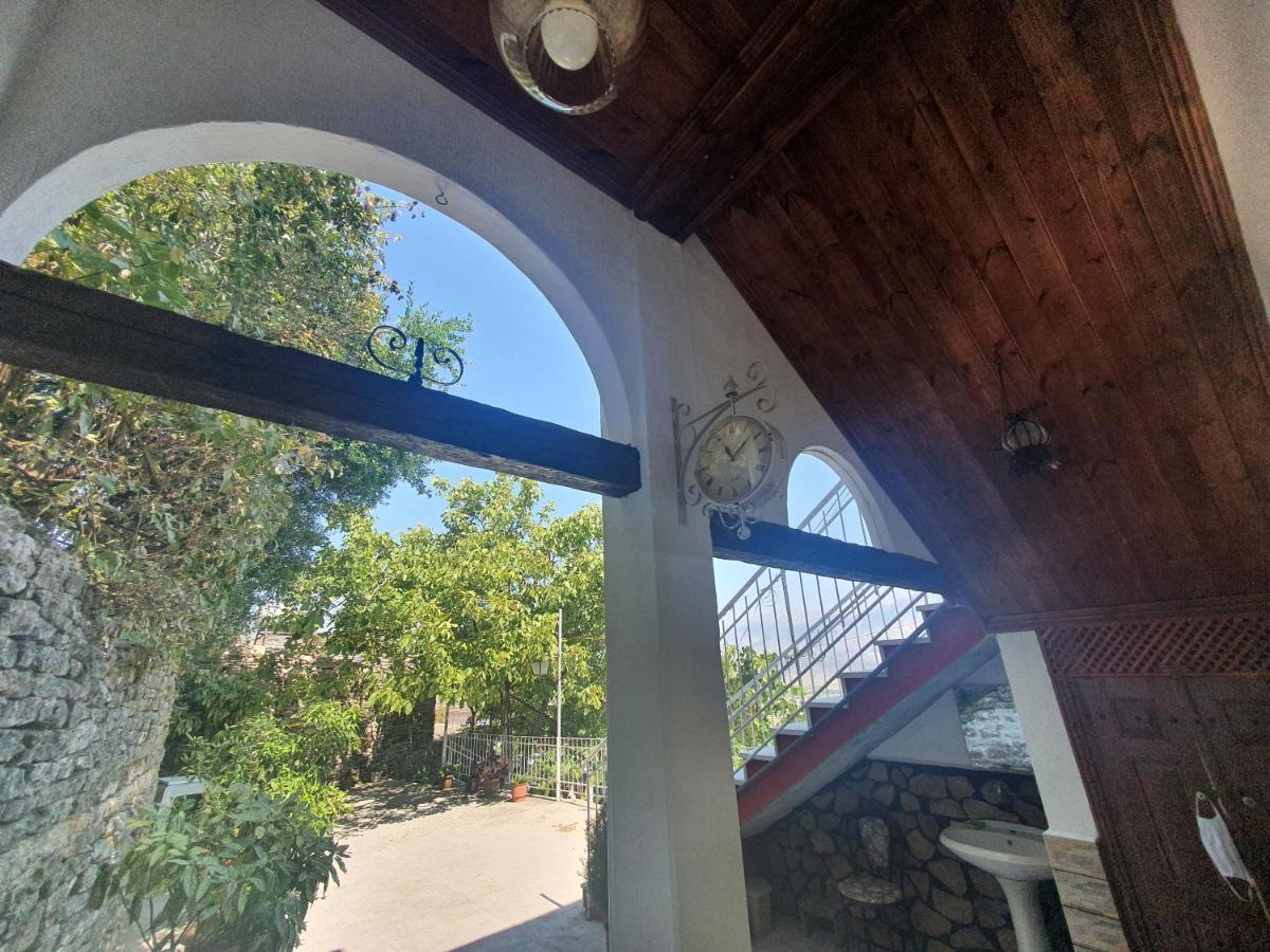 Riva Guest House Gjirokastra Kültér fotó